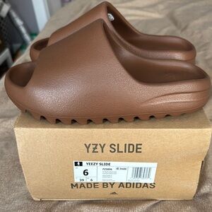 Yeezy Slide Brown Adidas YZY Sandals